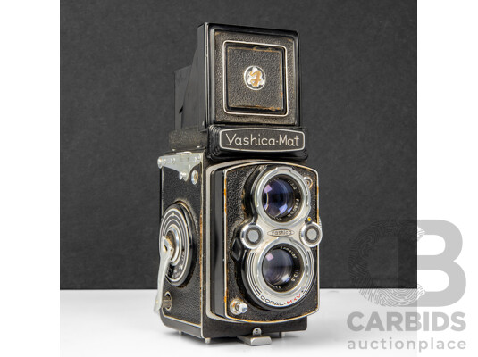 Yashica-Mat TLR Camera with Lumaxar 80mm F/3.5 Lens