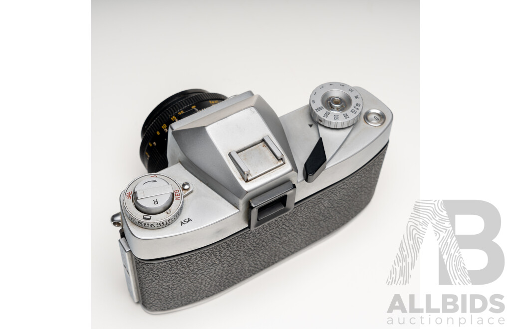 Leicaflex 35mm SLR Camera with Leitz Wetzlar Summicron-R 50mm F2 Lens