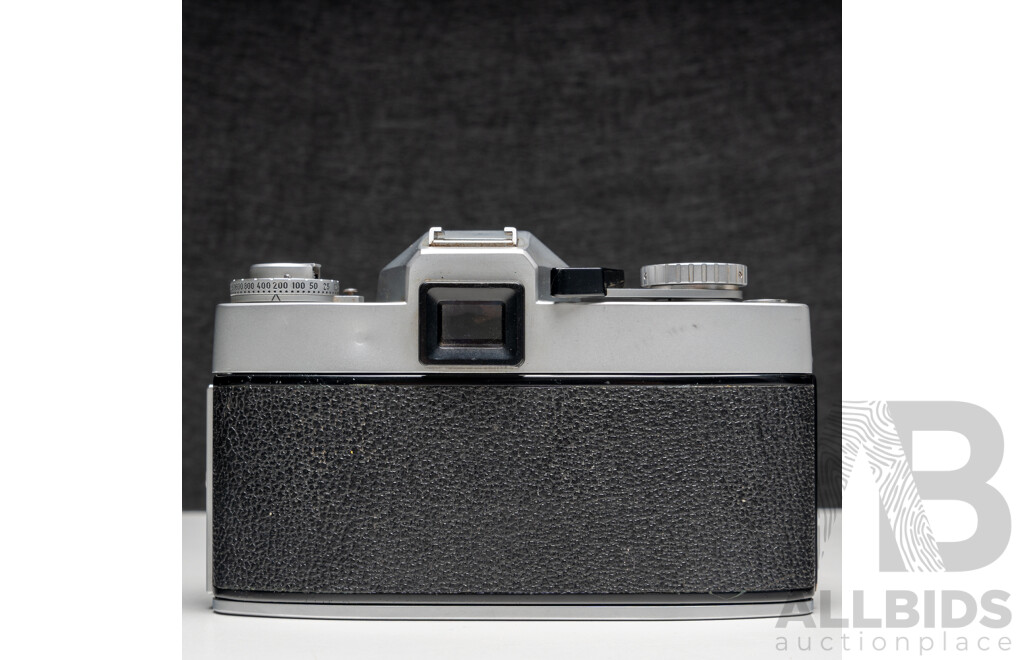 Leicaflex 35mm SLR Camera with Leitz Wetzlar Summicron-R 50mm F2 Lens