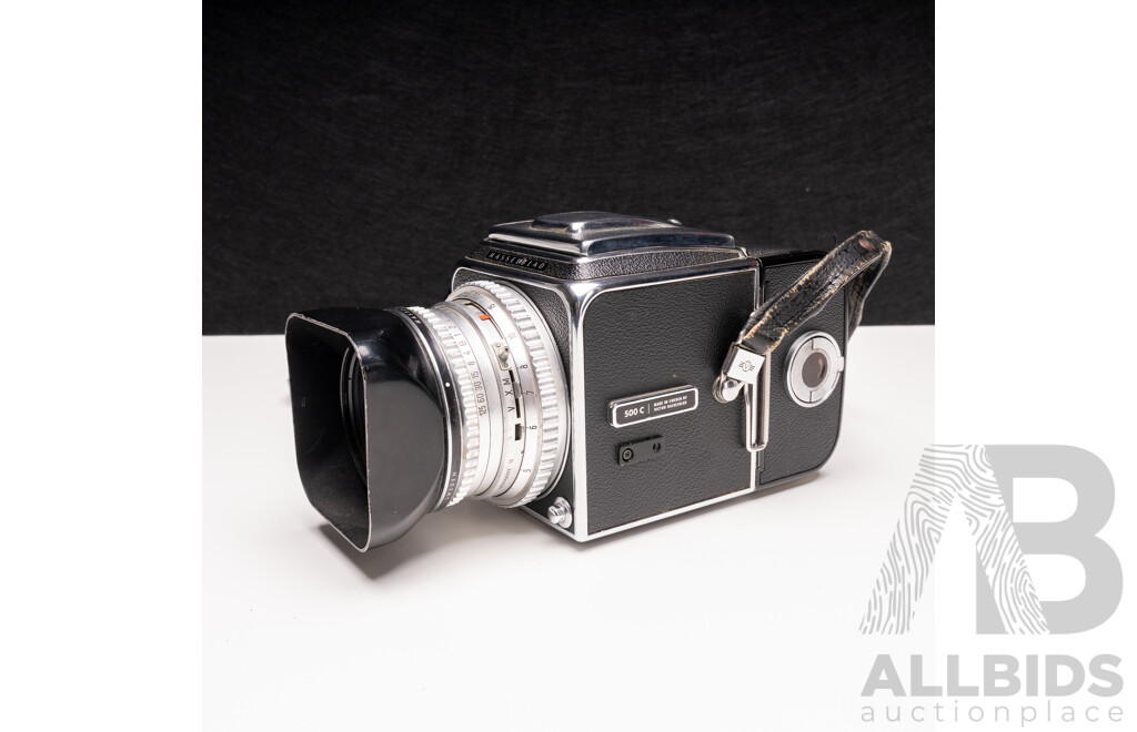 Hasselblad 500C Medium Format Camera with Carl Zeiss Planar 80mm F2.8 Lens