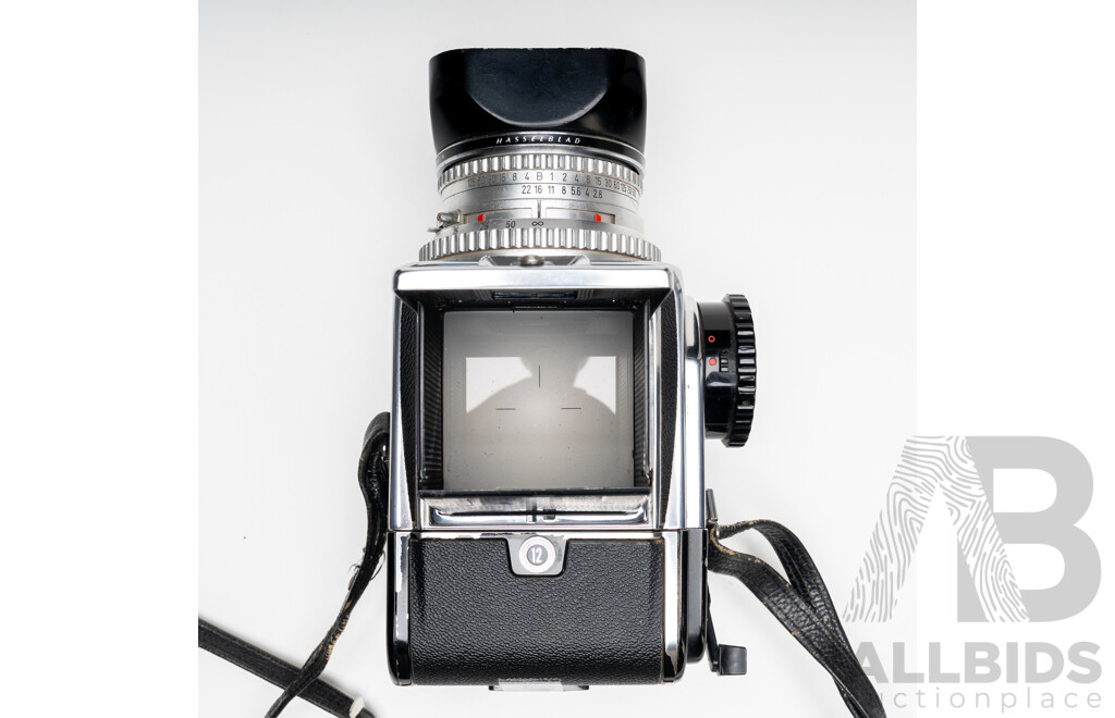 Hasselblad 500C Medium Format Camera with Carl Zeiss Planar 80mm F2.8 Lens