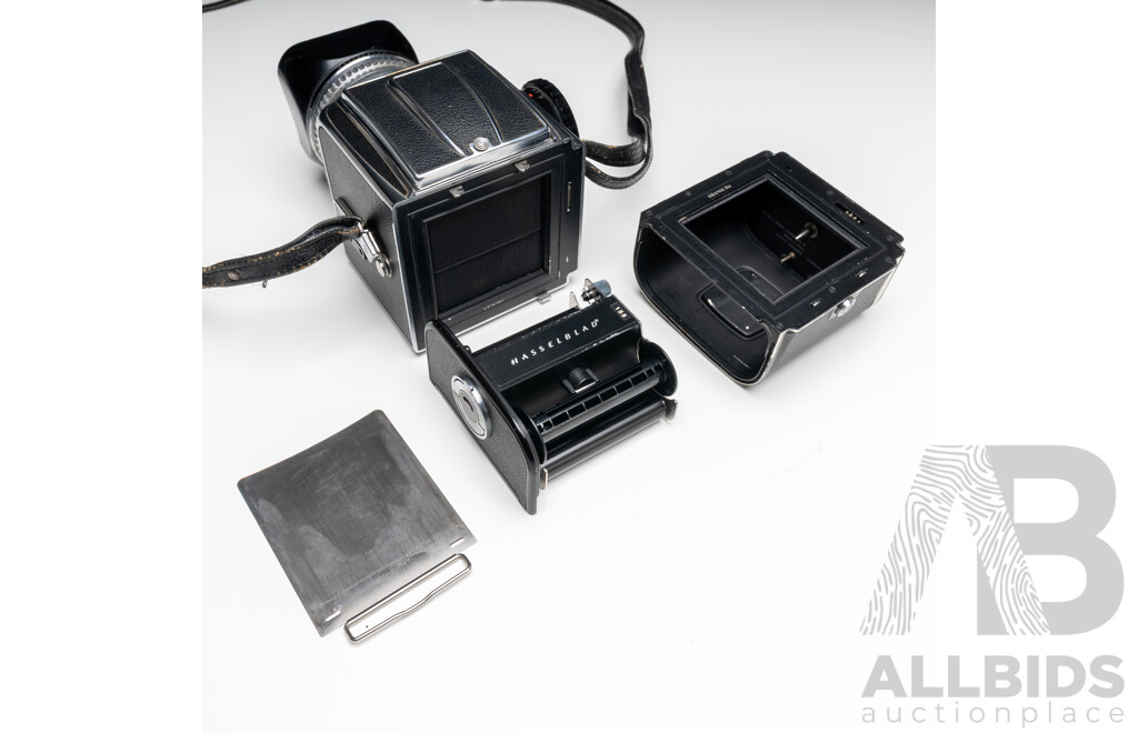 Hasselblad 500C Medium Format Camera with Carl Zeiss Planar 80mm F2.8 Lens