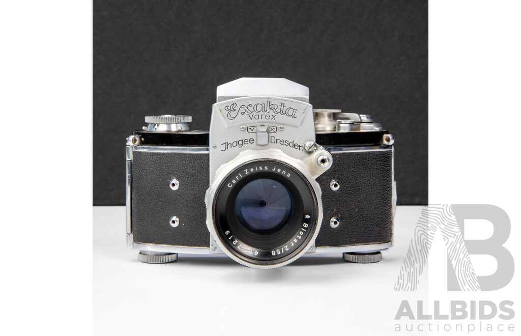 Exakta Varex VX 35mm SLR Camera with Carl Zeiss Jena Biotar 58mm F/2 Lens