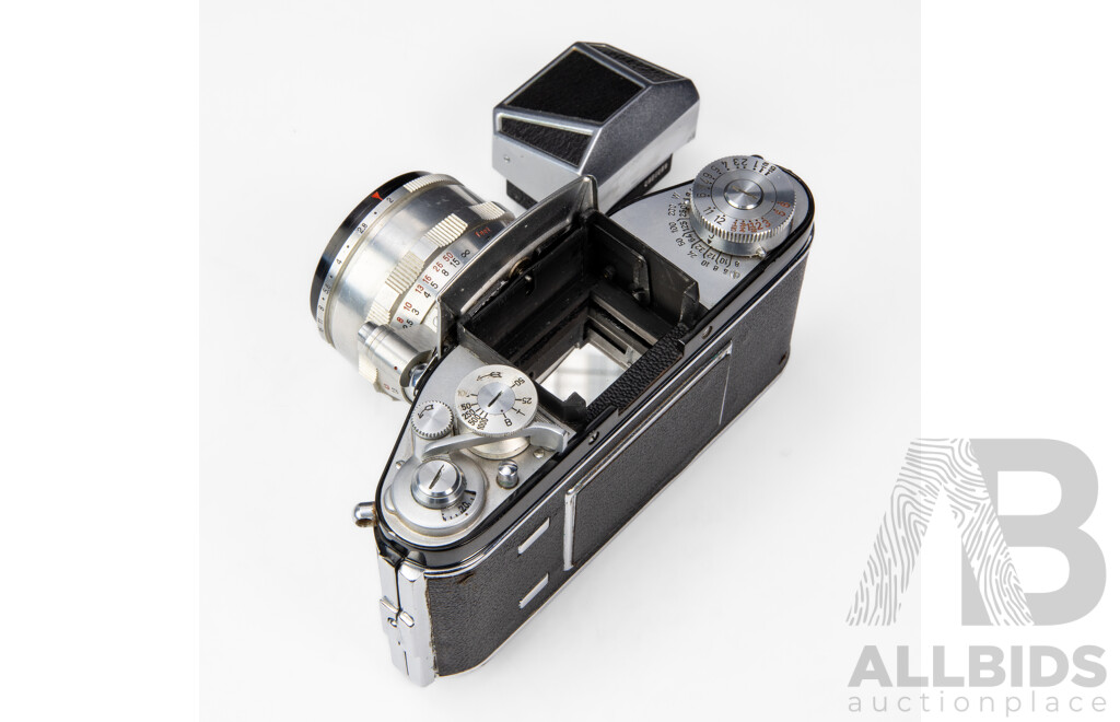 Exakta Varex VX 35mm SLR Camera with Carl Zeiss Jena Biotar 58mm F/2 Lens