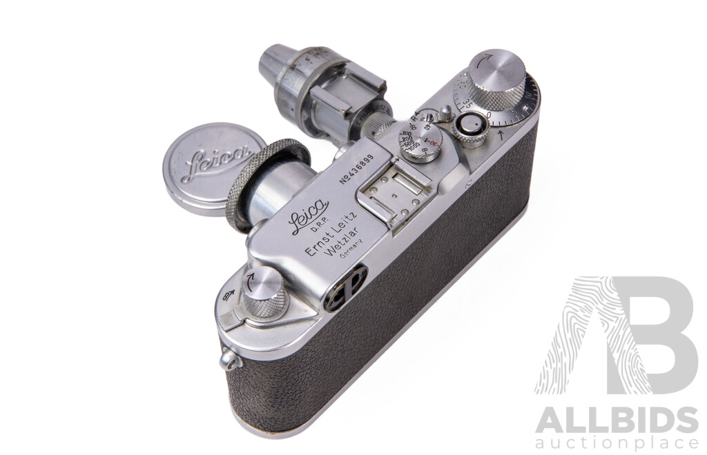 Leica IIIc 35mm Screw Mount Rangefinder Camera with Leitz Elmar 50mm F/3.5 Lens