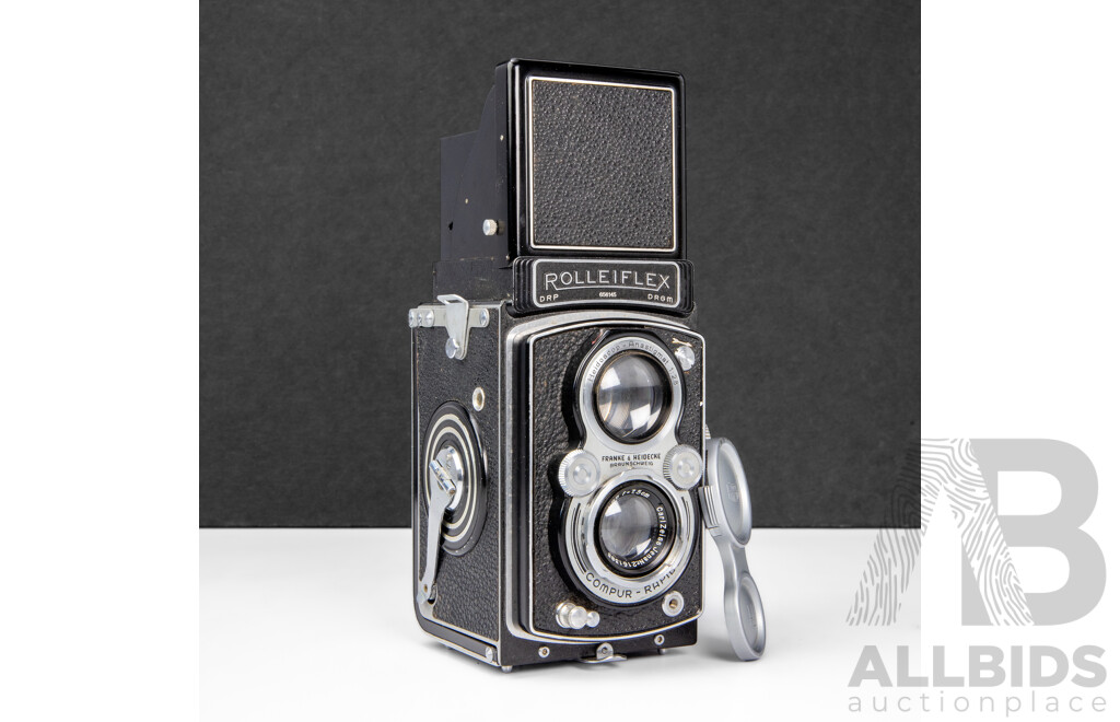 Pre War Rolleiflex Automat I TLR Camera with Carl Zeiss Jena Tessar 75mm F/3.5 Lens and Box
