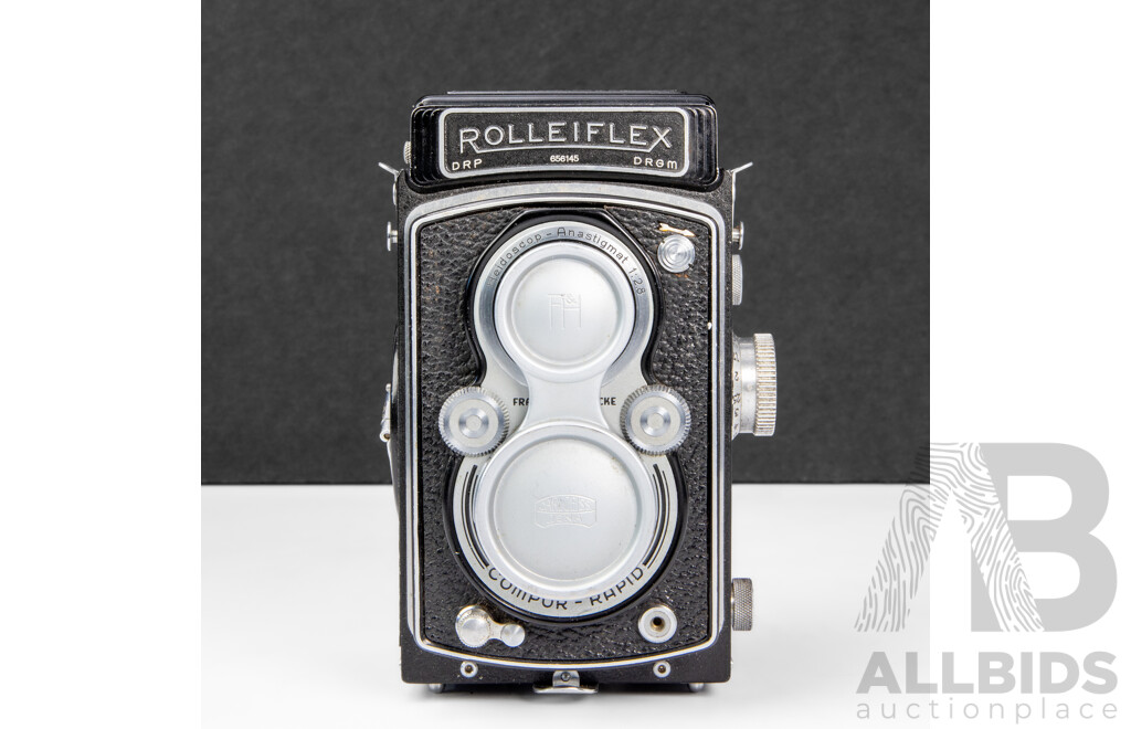 Pre War Rolleiflex Automat I TLR Camera with Carl Zeiss Jena Tessar 75mm F/3.5 Lens and Box