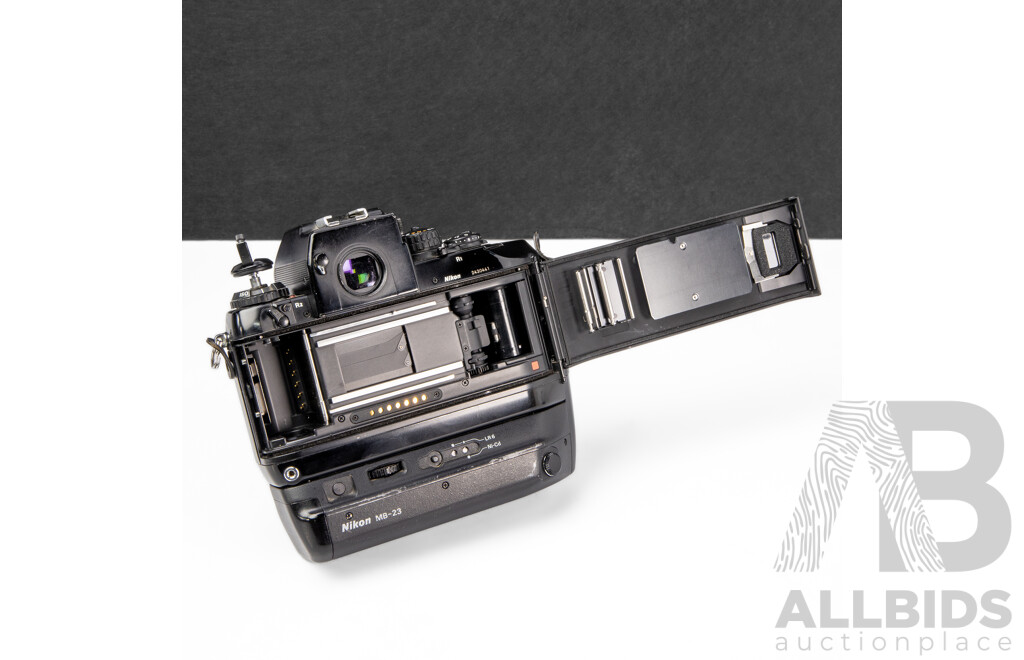 Nikon F4E 35mm SLR Camera with AF Nikkor 28–105mm F/3.5–4.5D Lens