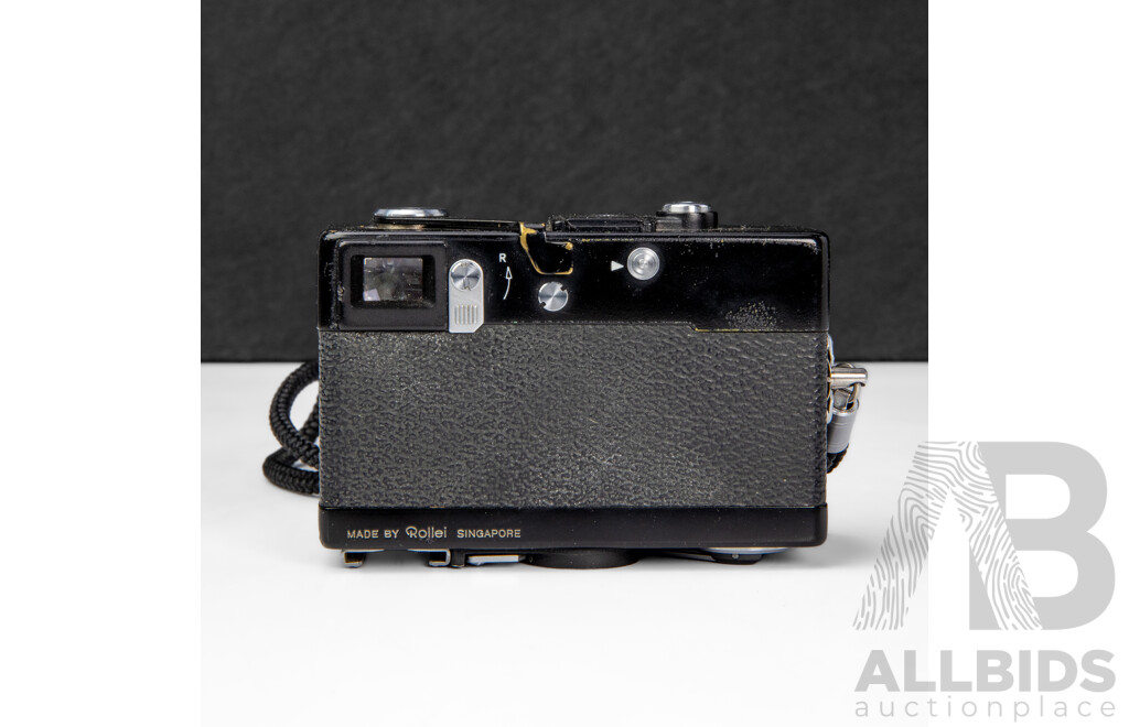 Rollei 35 SE Compact 35mm Film Camera with Sonnar 40mm F/2.8 Lens