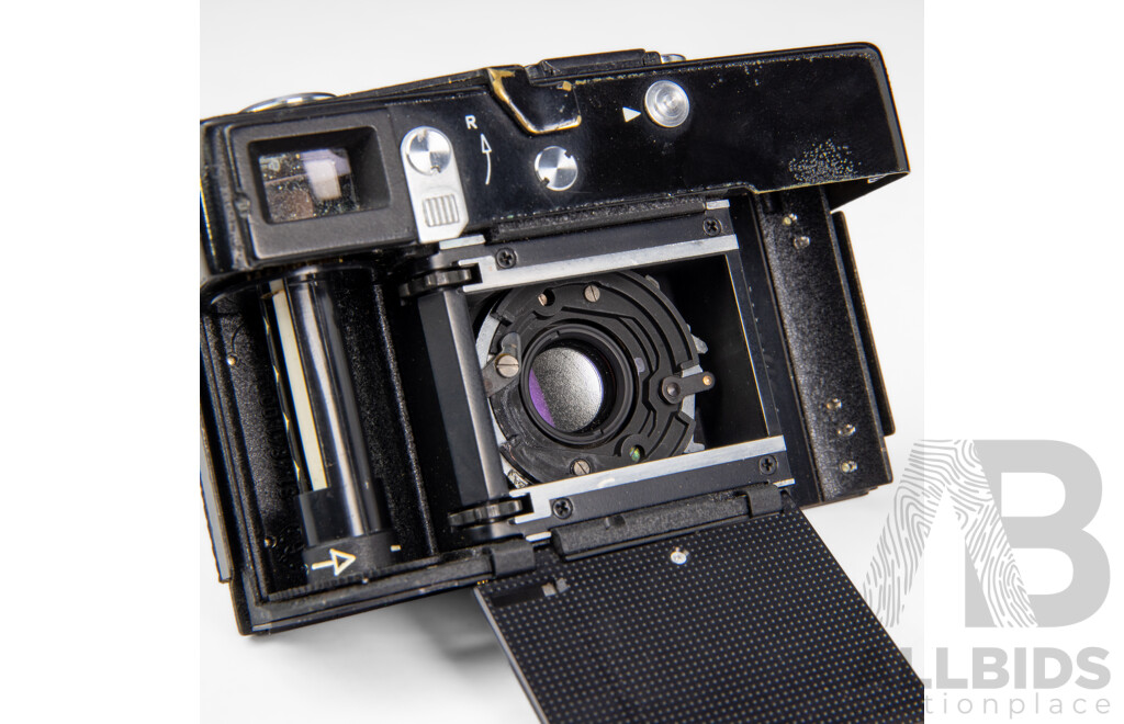 Rollei 35 SE Compact 35mm Film Camera with Sonnar 40mm F/2.8 Lens