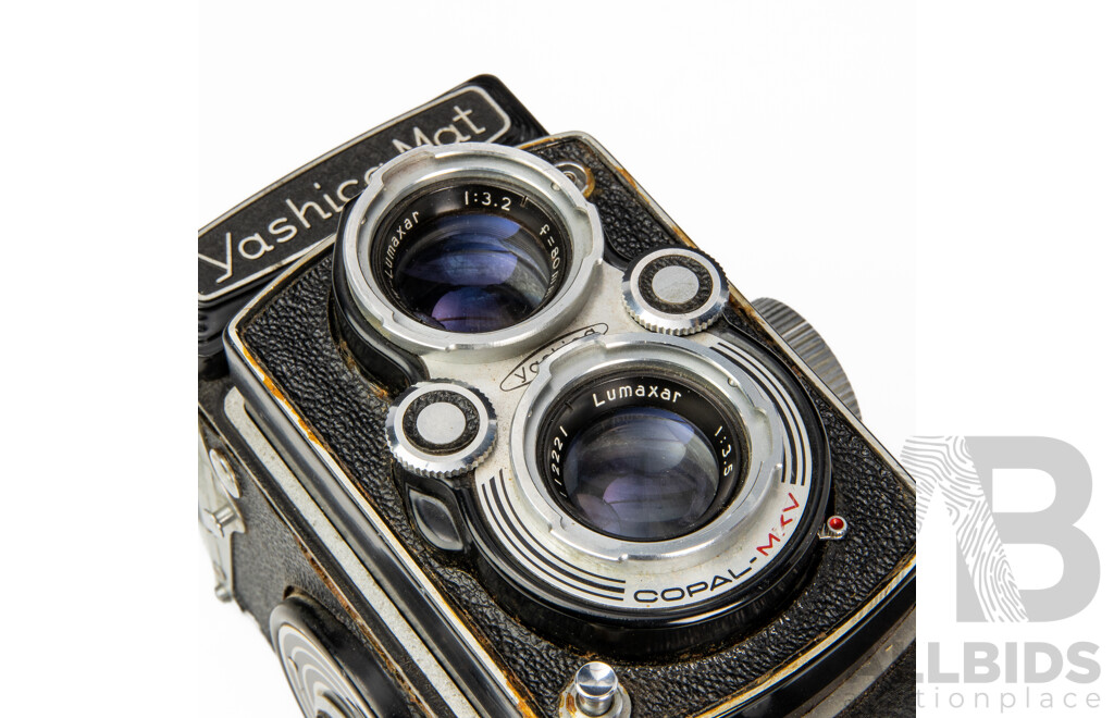 Yashica-Mat TLR Camera with Lumaxar 80mm F/3.5 Lens