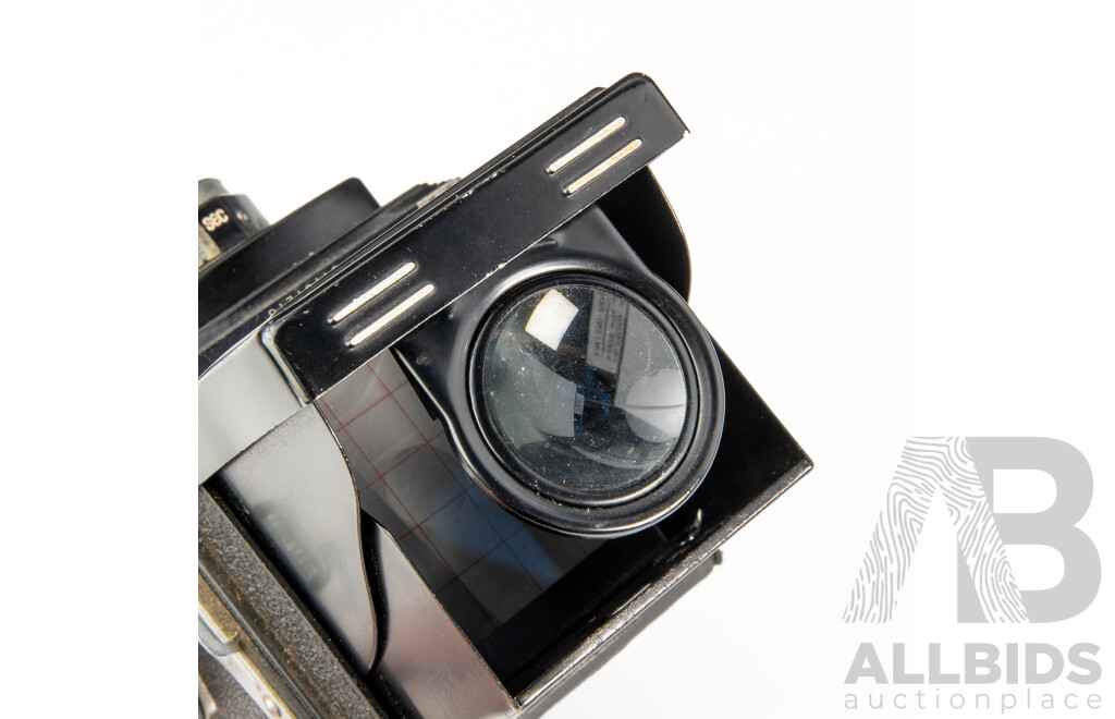 Yashica-Mat TLR Camera with Lumaxar 80mm F/3.5 Lens