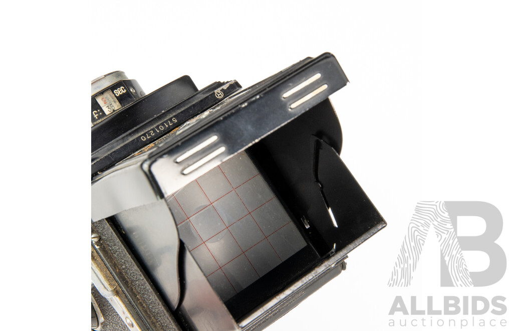 Yashica-Mat TLR Camera with Lumaxar 80mm F/3.5 Lens
