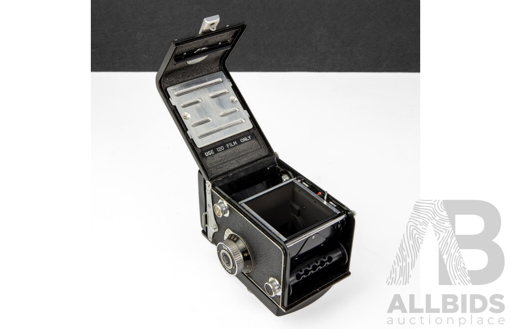 Yashica-Mat TLR Camera with Lumaxar 80mm F/3.5 Lens