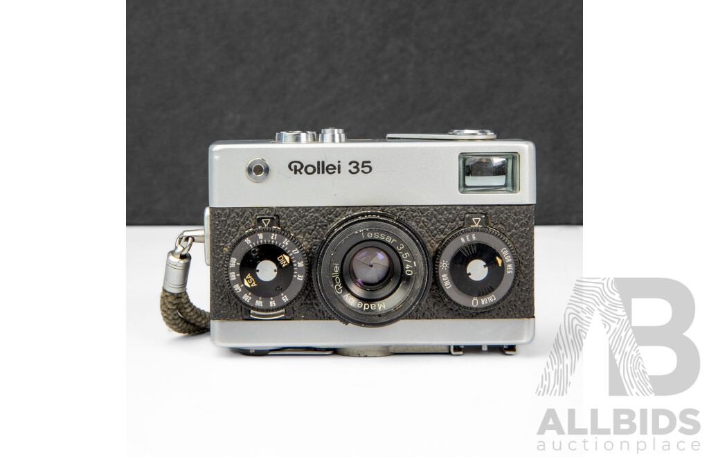 Rollei 35 Silver Compact 35mm Film Camera with First Edition Guide