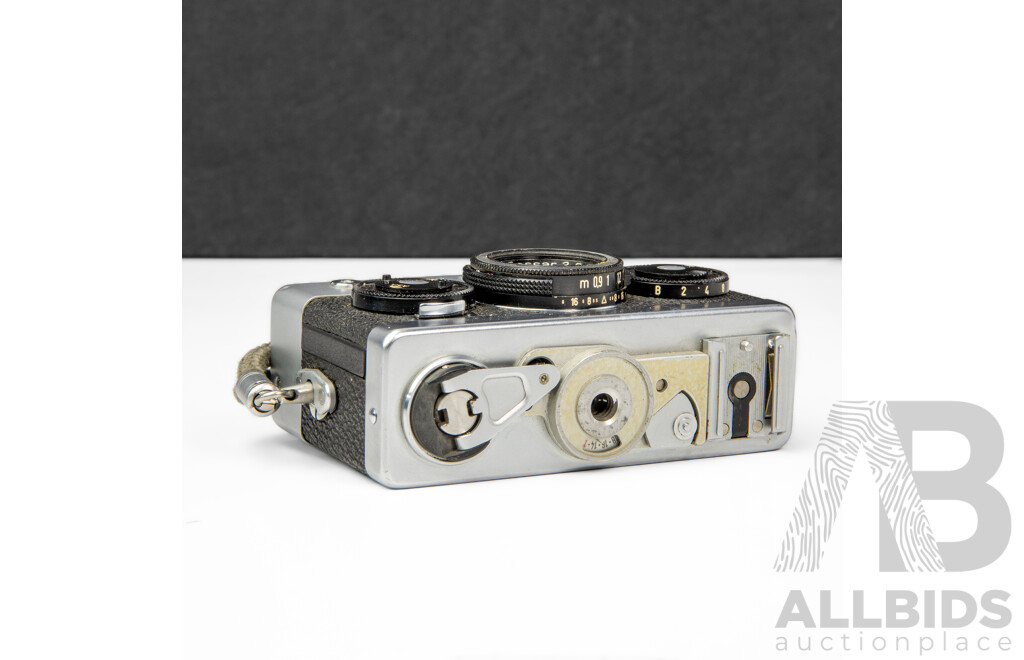 Rollei 35 Silver Compact 35mm Film Camera with First Edition Guide