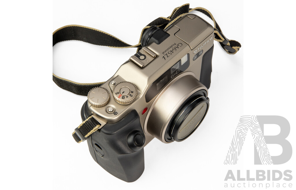 Fujifilm GA645Zi Professional Medium Format Camera with Original Lens Cap