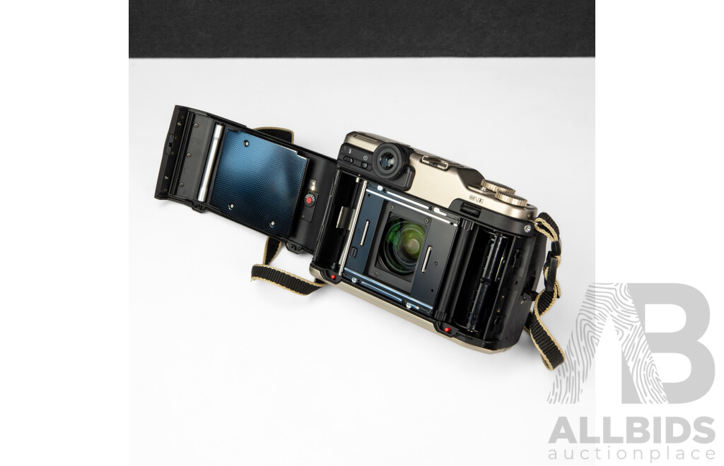 Fujifilm GA645Zi Professional Medium Format Camera with Original Lens Cap