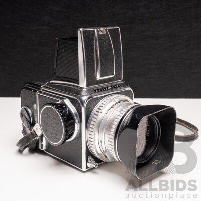 Hasselblad 500C Medium Format Camera with Carl Zeiss Planar 80mm F2.8 Lens