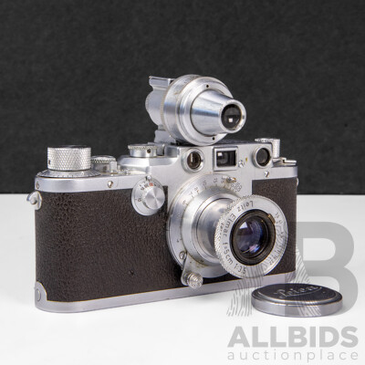 Leica IIIc 35mm Screw Mount Rangefinder Camera with Leitz Elmar 50mm F/3.5 Lens