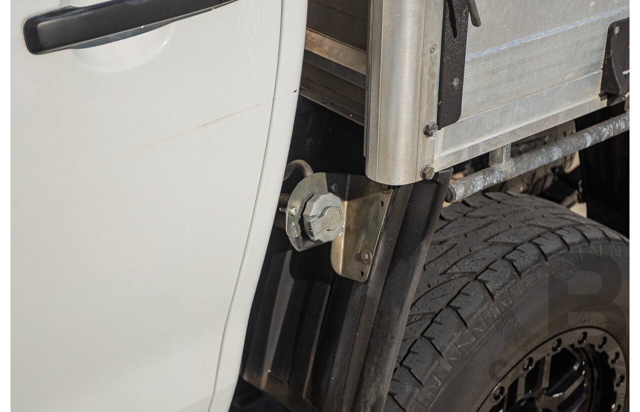 11/2018 Isuzu D-Max SX TF MY18 Crew C/Chas White Turbo Diesel 3.0L