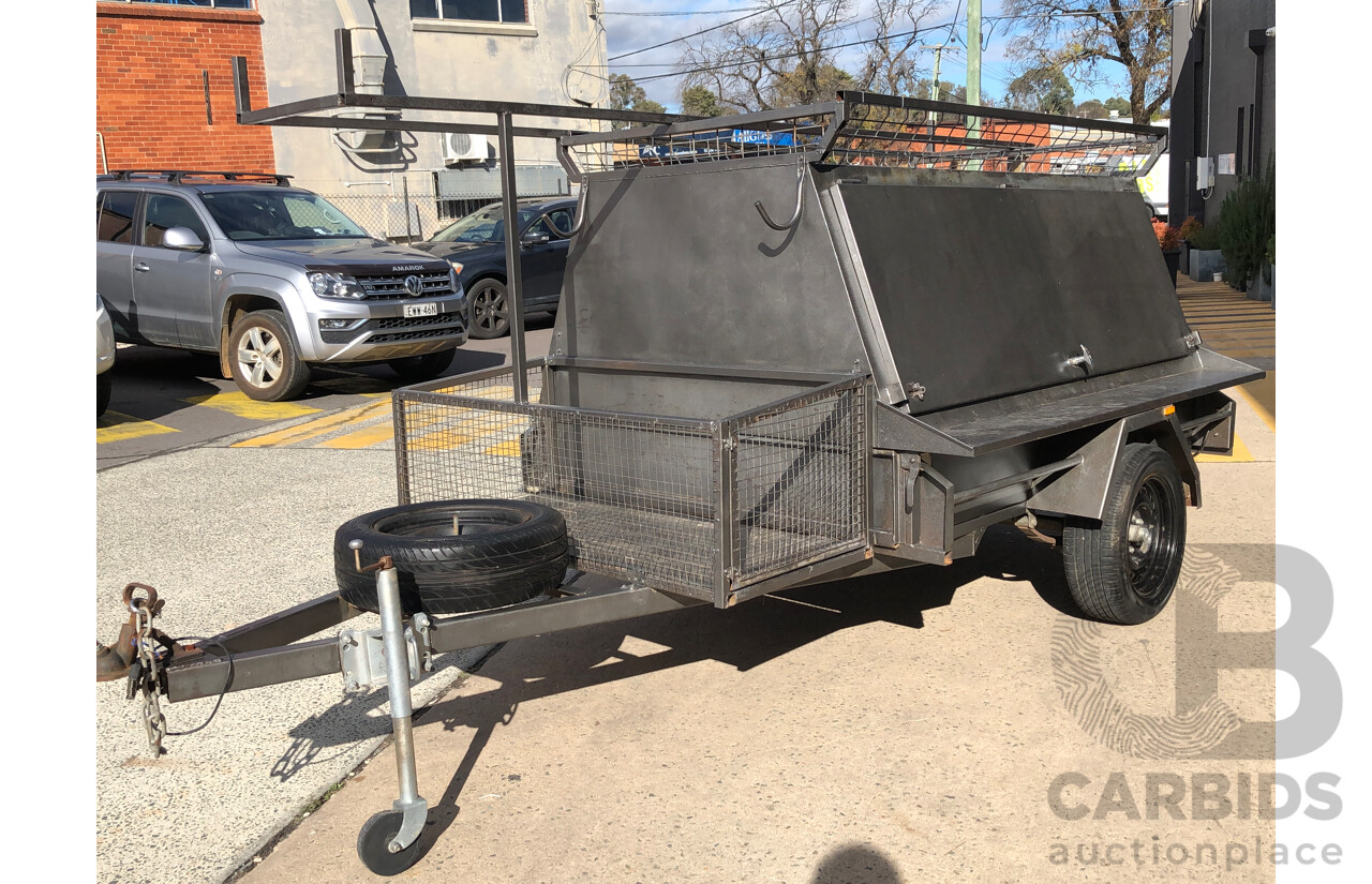 Resort Trailers 7' X 5' Enclosed Single Axle Box Trailer - Manufactured 10/2011