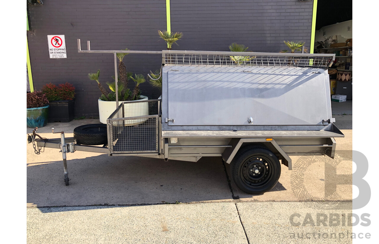 Resort Trailers 7' X 5' Enclosed Single Axle Box Trailer - Manufactured 10/2011