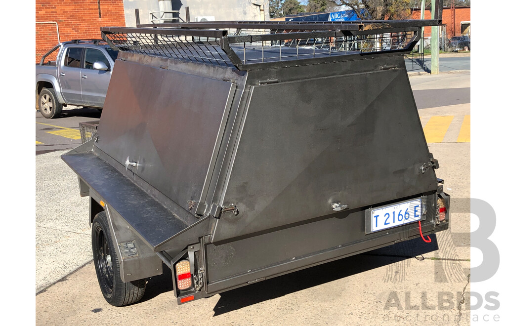 Resort Trailers 7' X 5' Enclosed Single Axle Box Trailer - Manufactured 10/2011