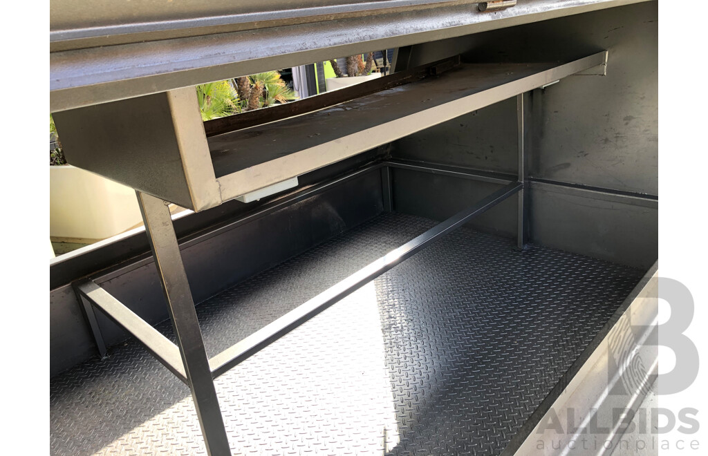 Resort Trailers 7' X 5' Enclosed Single Axle Box Trailer - Manufactured 10/2011
