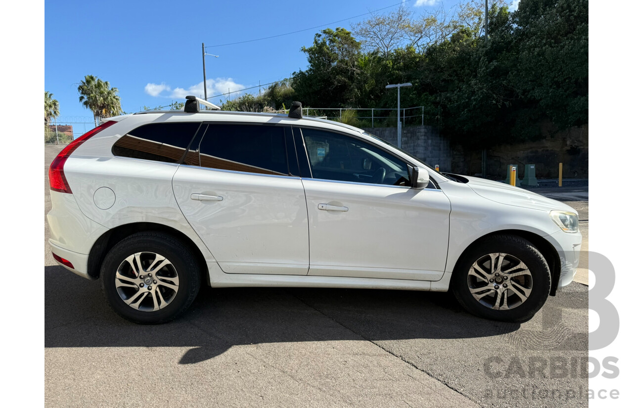 02/2014 Volvo Xc60 T5 KINETIC FWD DZ MY14 4D Wagon White 2.0L