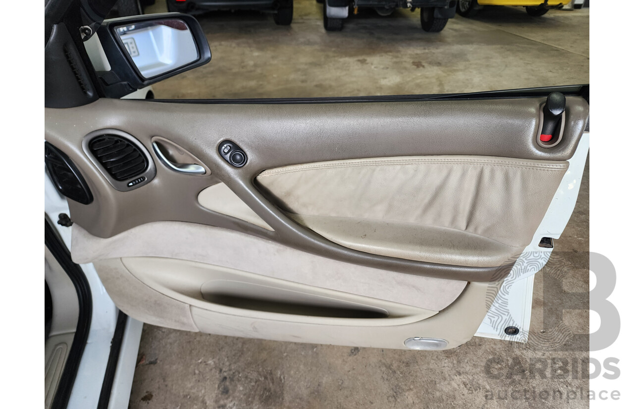 9/2002 Holden Calais  VXII 4d Sedan White 3.8L