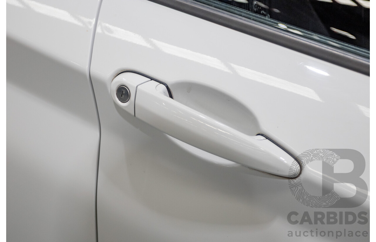 2/2015 BMW 116i Urban F20 MY15 5d Hatchback Alpine White Turbo 1.6L