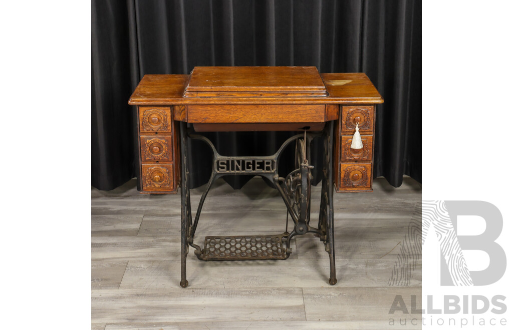 Vintage Singer Sewing Machine in Oak Case and on Treadle Base