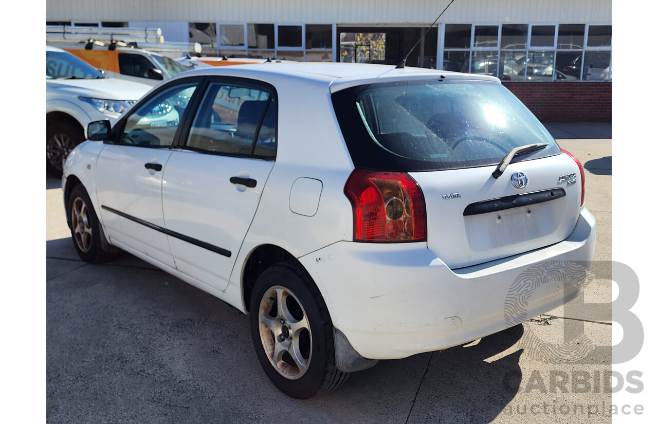 10/2004 Toyota Corolla Ascent SECA ZZE122R 5d Hatchback White 1.8L