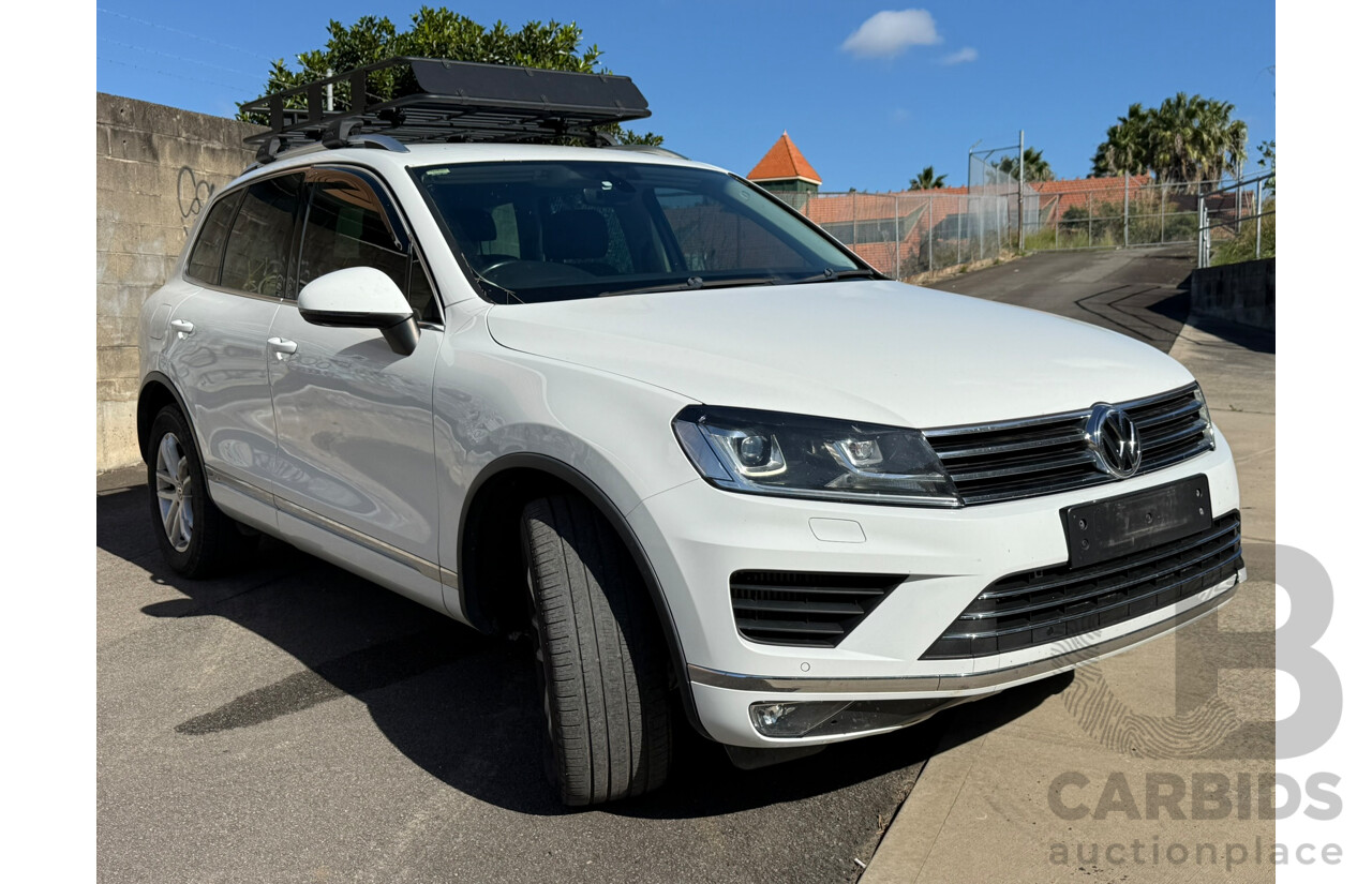 8/2016 Volkswagen Touareg 150 TDI ELEMENT AWD 7P MY17 4D Wagon White 3.0L