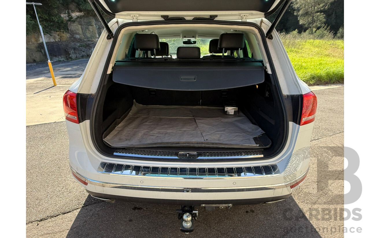 8/2016 Volkswagen Touareg 150 TDI ELEMENT AWD 7P MY17 4D Wagon White 3.0L