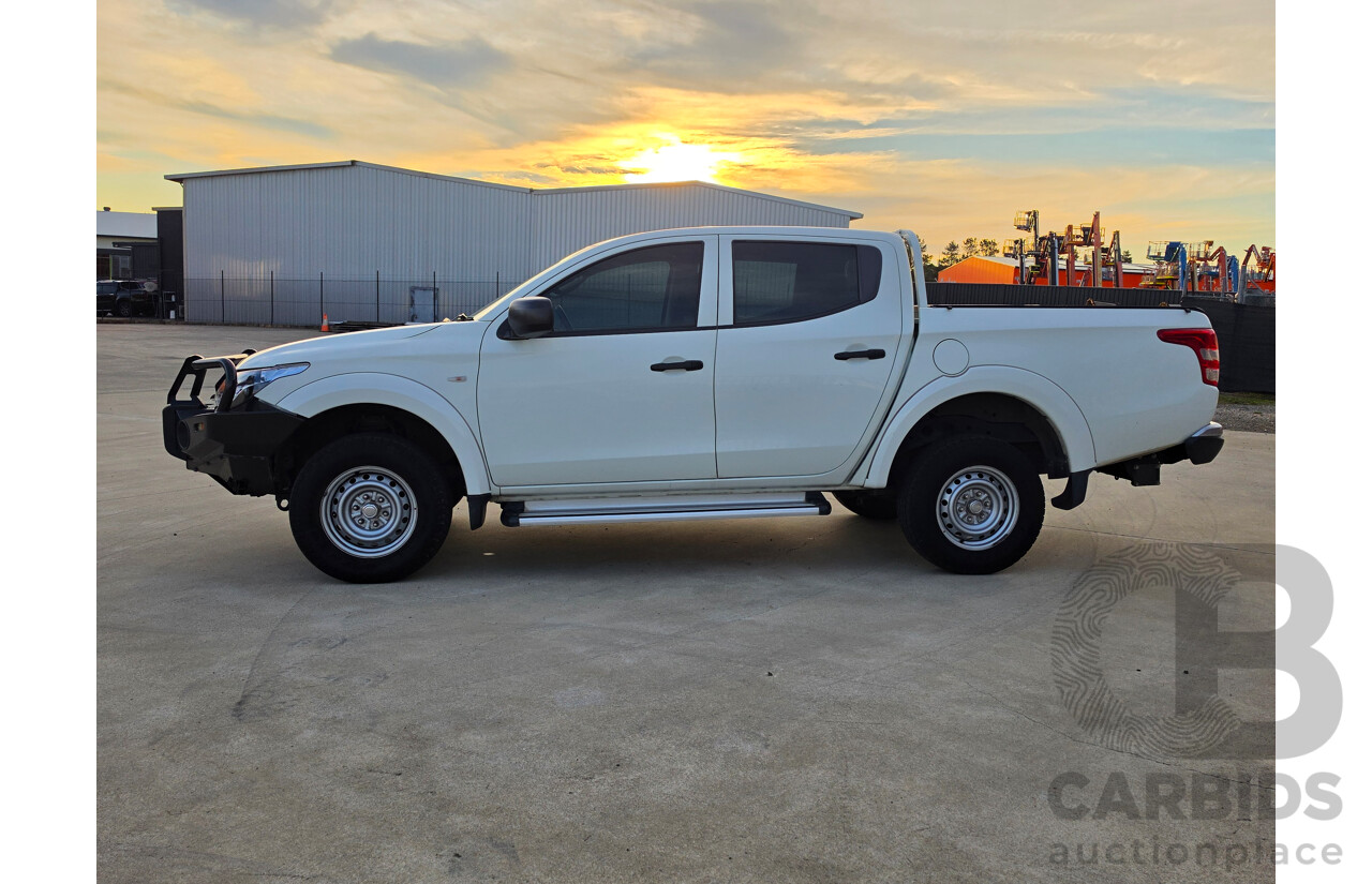08/2017 Mitsubishi Triton GLX (4x4) MQ MY17 Dual Cab Utility White Turbo Diesel 2.4L