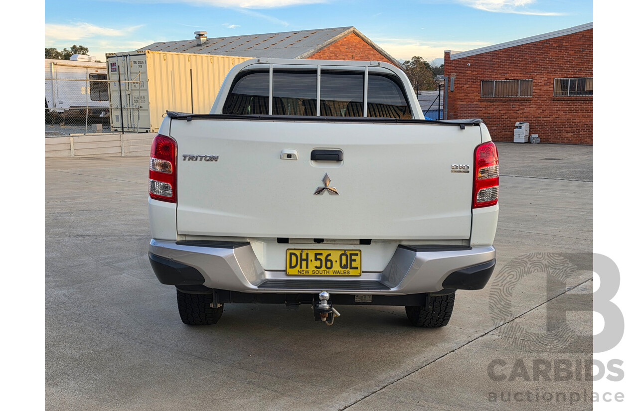 08/2017 Mitsubishi Triton GLX (4x4) MQ MY17 Dual Cab Utility White Turbo Diesel 2.4L