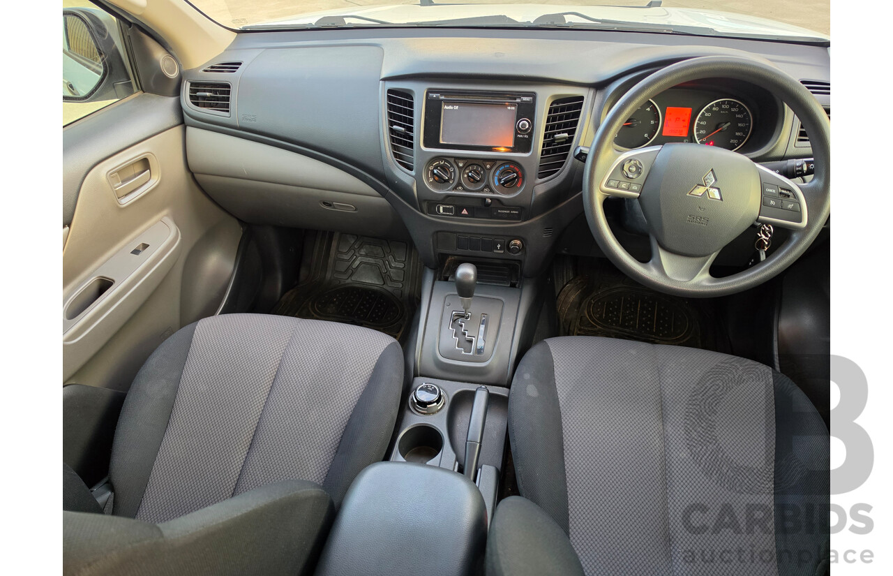 08/2017 Mitsubishi Triton GLX (4x4) MQ MY17 Dual Cab Utility White Turbo Diesel 2.4L