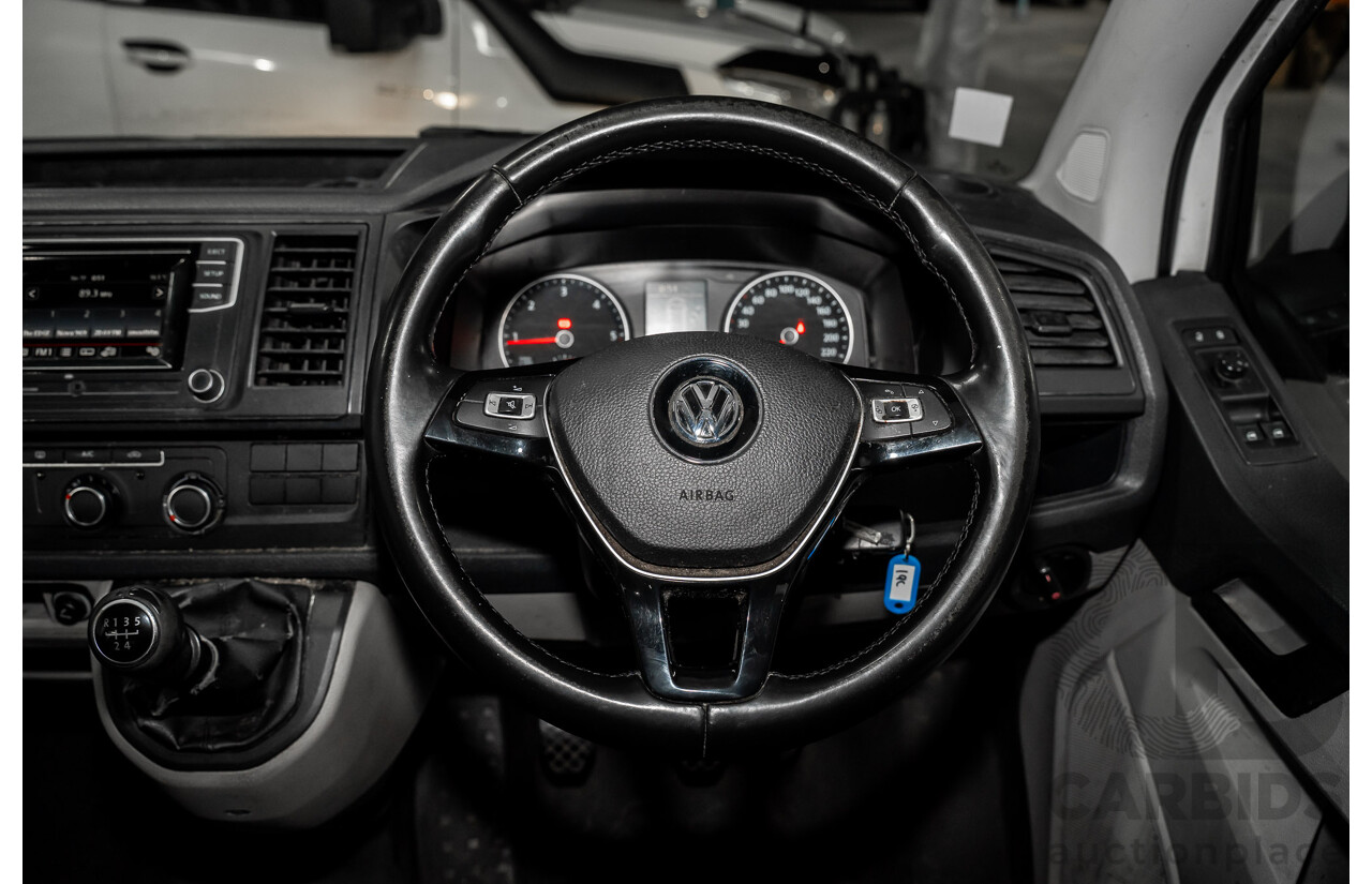 02/2016 Volkswagen Transporter TDI 250 RUNNER FWD T6 MY16 Van Candy White Diesel Turbo 2.0L