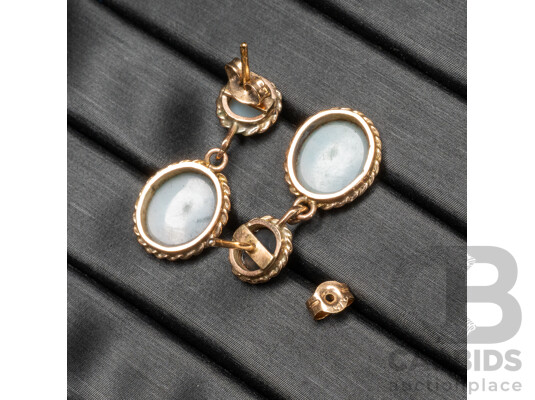 1660536 · 9ct Yellow Gold Earrings with Lightning Ridge Opals - 3.81gms