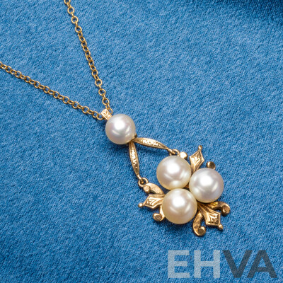 18ct Yellow Gold Chain & 9ct Pendant with Pearls. Length - 38.5cms