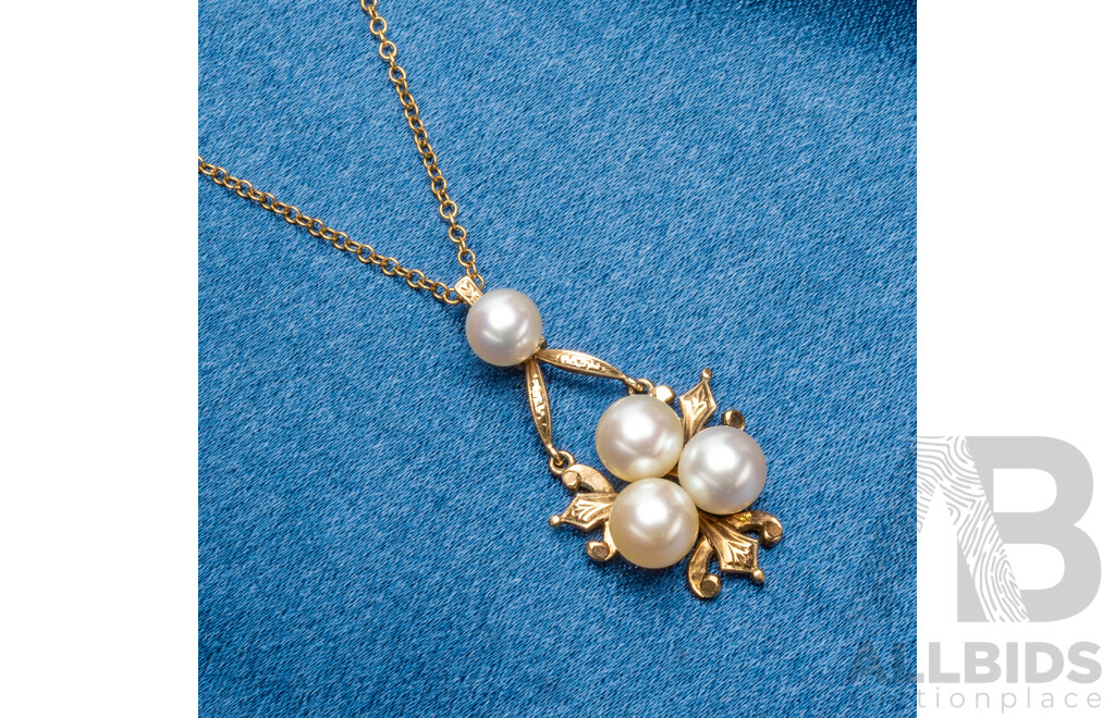 18ct Yellow Gold Chain & 9ct Pendant with Pearls. Length - 38.5cms