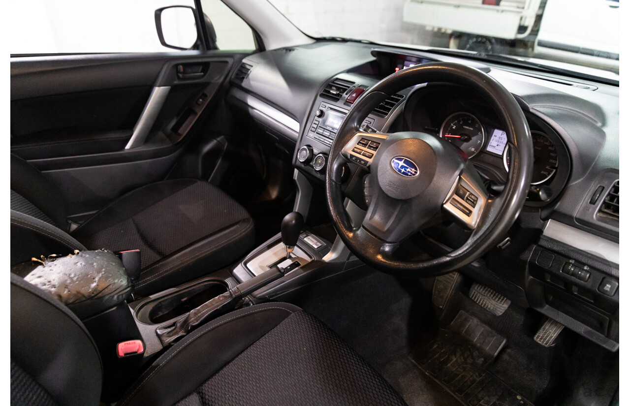 3/2014 Subaru Forester 2.5i MY14 4d Wagon White 2.5L