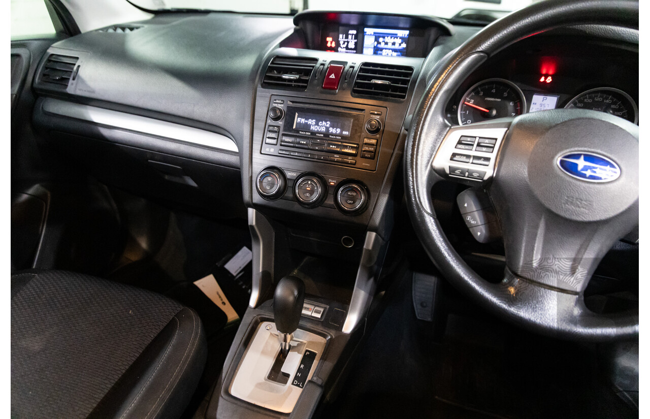 3/2014 Subaru Forester 2.5i MY14 4d Wagon White 2.5L