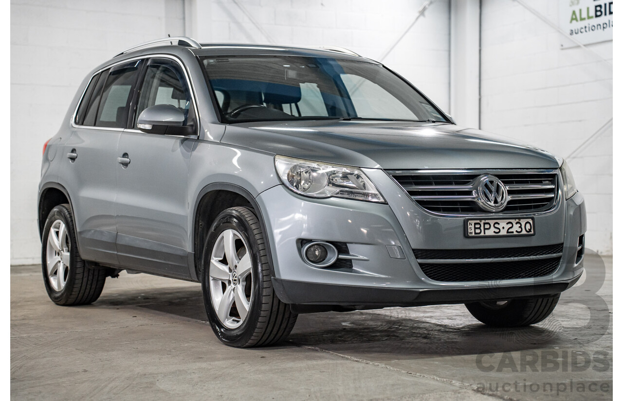 2/2010 Volkswagen Tiguan 147 TSI 5NC MY10 4d Wagon Grey 2.0L