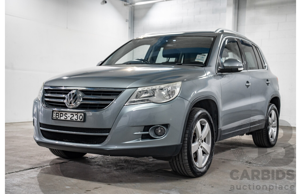 2/2010 Volkswagen Tiguan 147 TSI 5NC MY10 4d Wagon Grey 2.0L