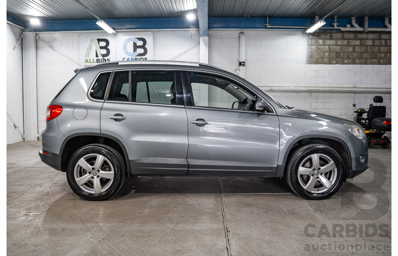 2/2010 Volkswagen Tiguan 147 TSI 5NC MY10 4d Wagon Grey 2.0L