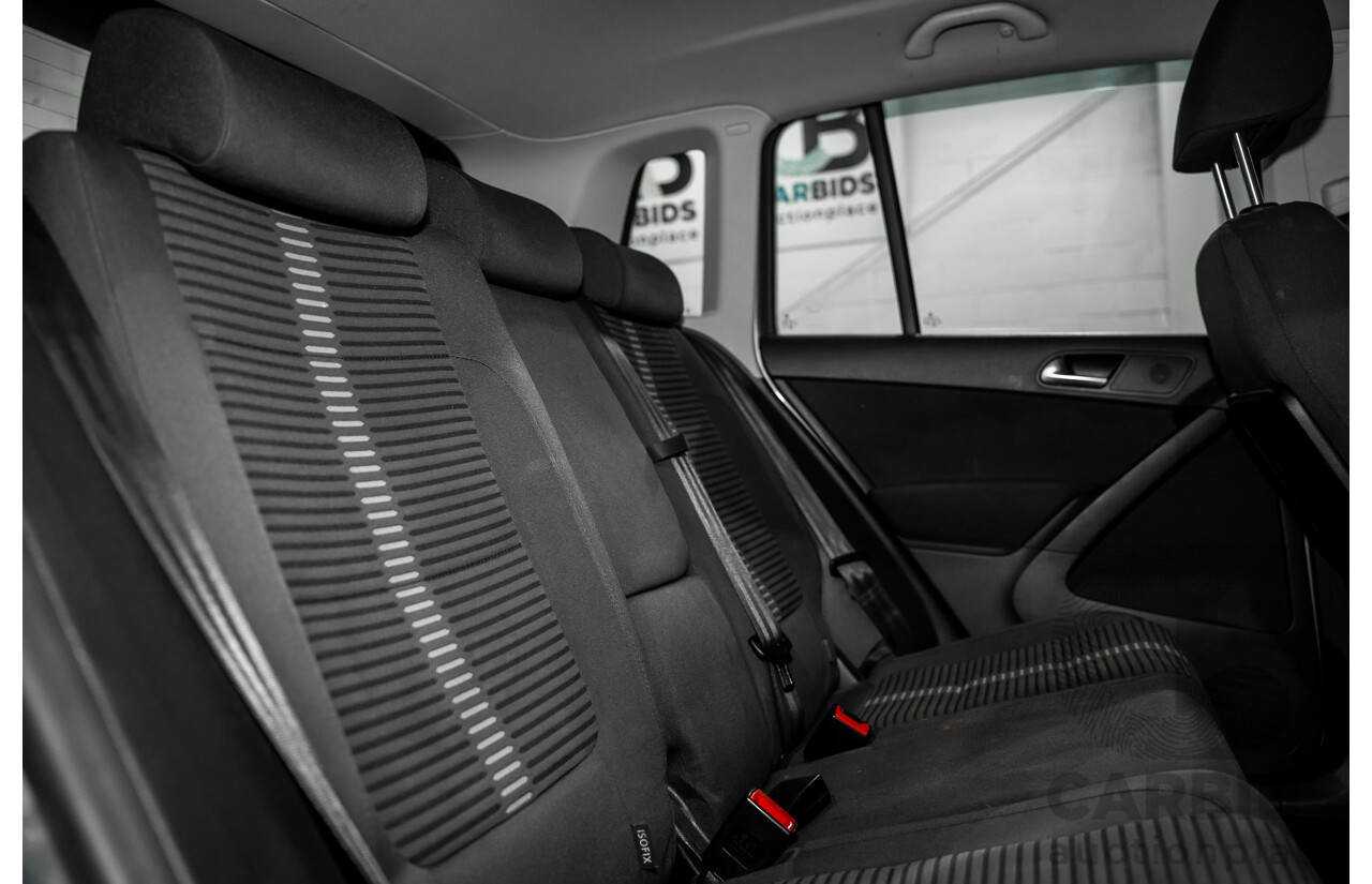 2/2010 Volkswagen Tiguan 147 TSI 5NC MY10 4d Wagon Grey 2.0L