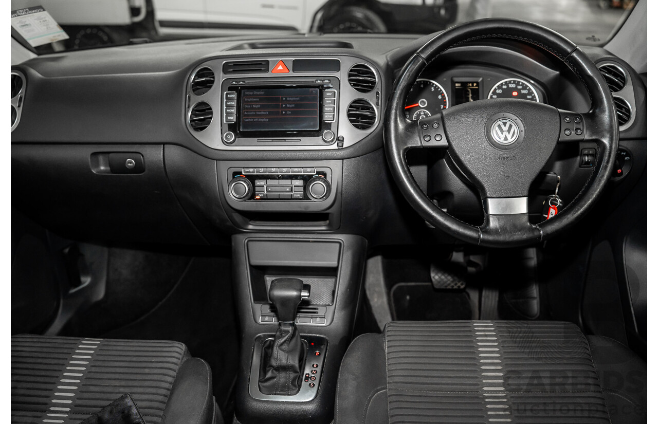 2/2010 Volkswagen Tiguan 147 TSI 5NC MY10 4d Wagon Grey 2.0L